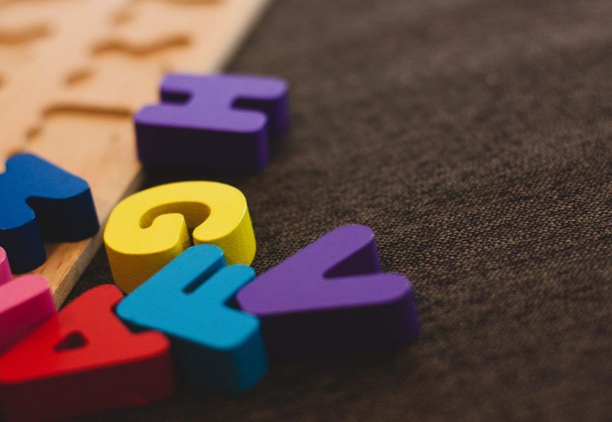 Klocki drewniane literki.